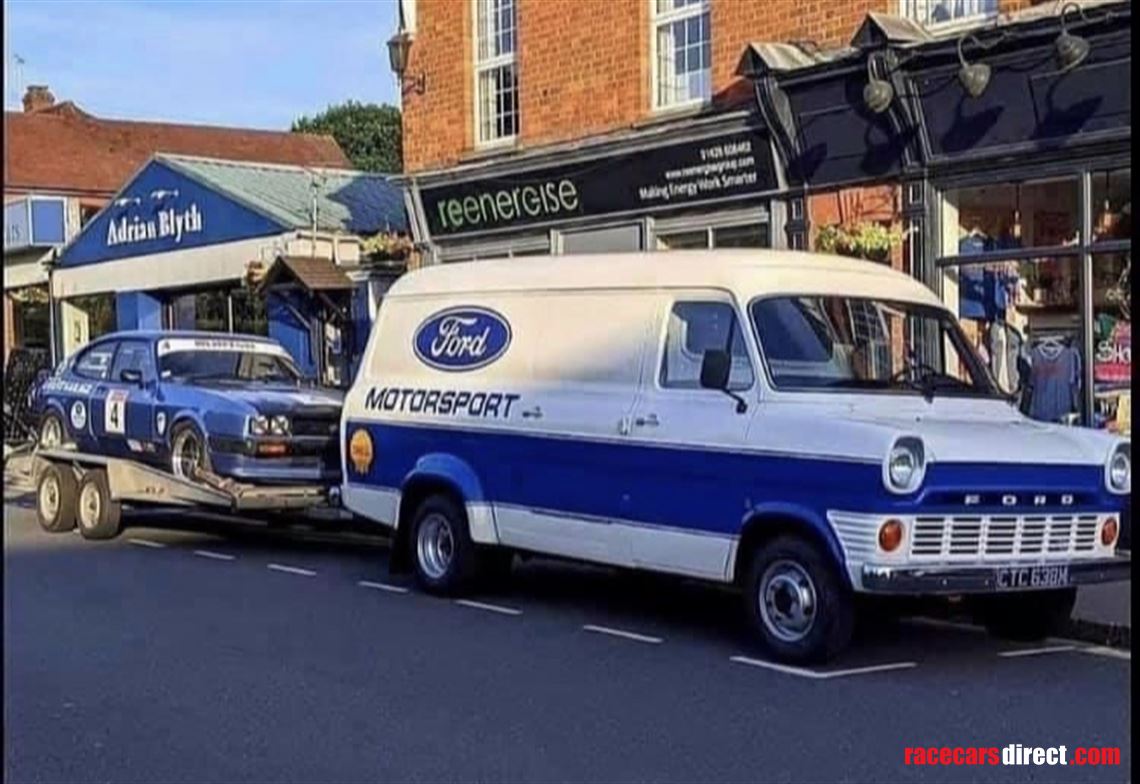 vintage-ford-transit-twin-wheeler-race-servic