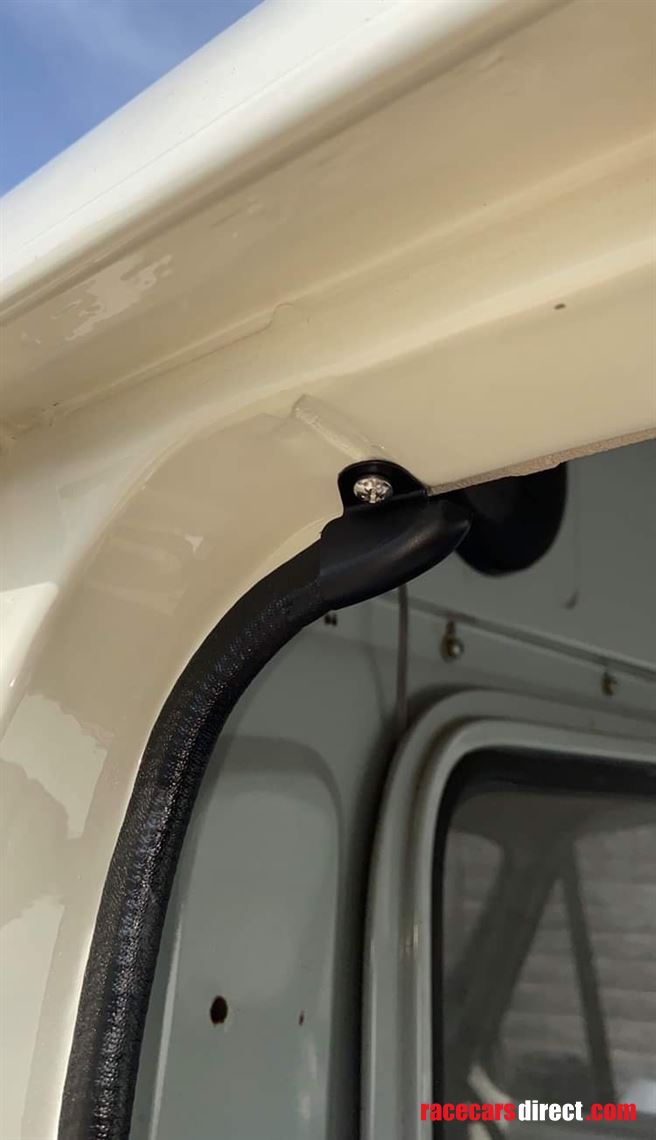 vintage-ford-transit-twin-wheeler-race-servic