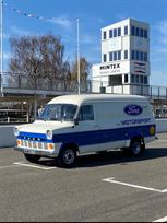 vintage-ford-transit-twin-wheeler-race-servic
