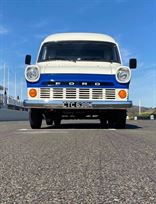 vintage-ford-transit-twin-wheeler-race-servic