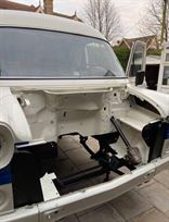 vintage-ford-transit-twin-wheeler-race-servic