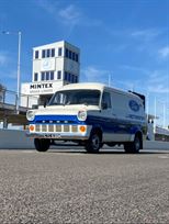 vintage-ford-transit-twin-wheeler-race-servic