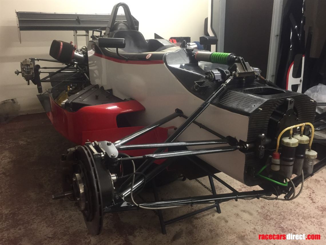 dallara-f301-with-ftr-gbox