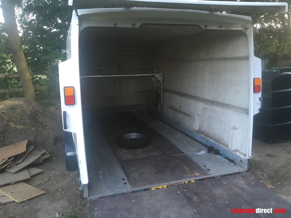 formula-race-pod-covered-car-transport-traile