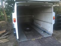 formula-race-pod-covered-car-transport-traile