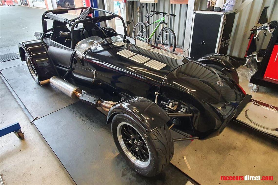 caterham-seven-16-310-race-car