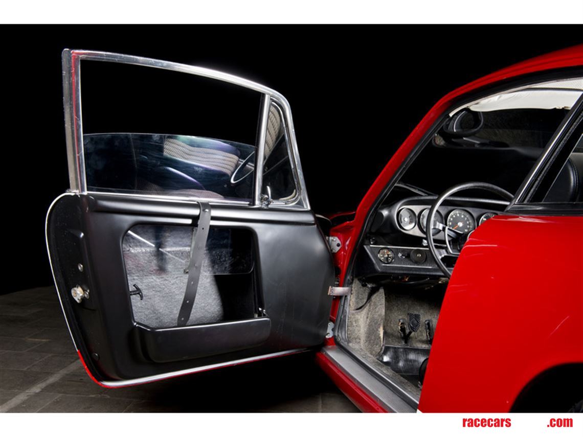 factory-prepared-porsche-911s