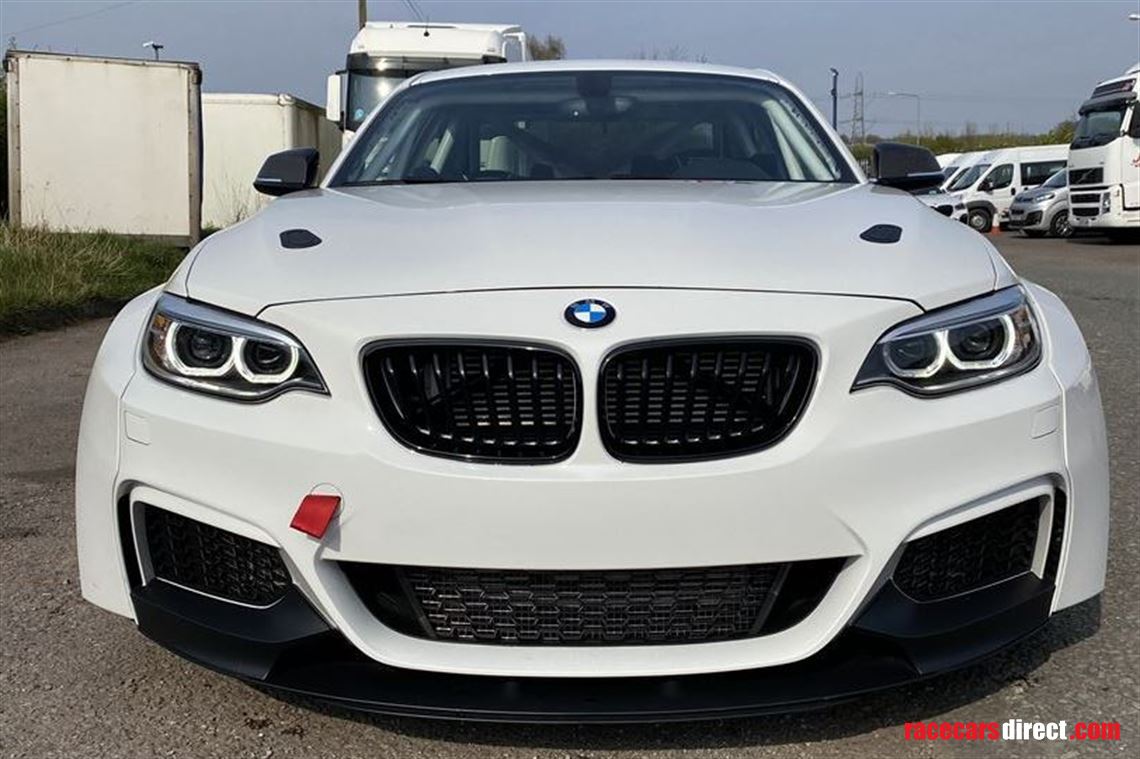 bmw-m-235i-racing