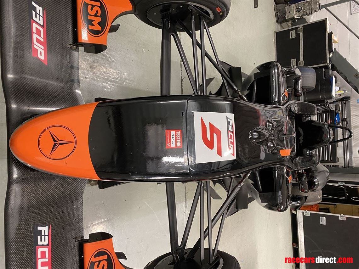 dallara-f30811-hwa-mercedes-benz