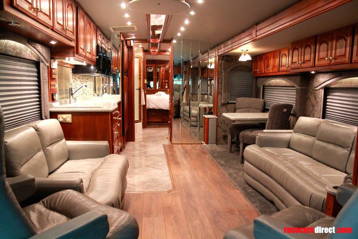 american-coach-eagle-40m