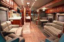 american-coach-eagle-40m