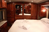 american-coach-eagle-40m