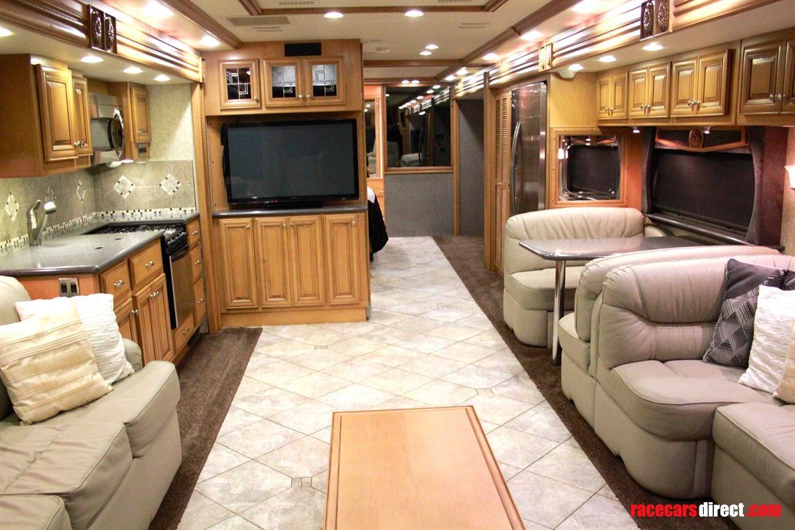 american-coach-revolution-42w