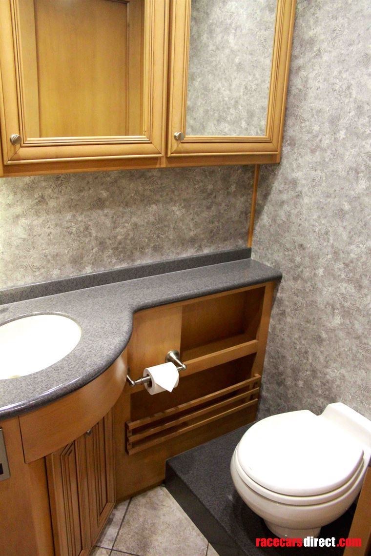 american-coach-revolution-42w