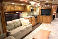 american-coach-revolution-42w