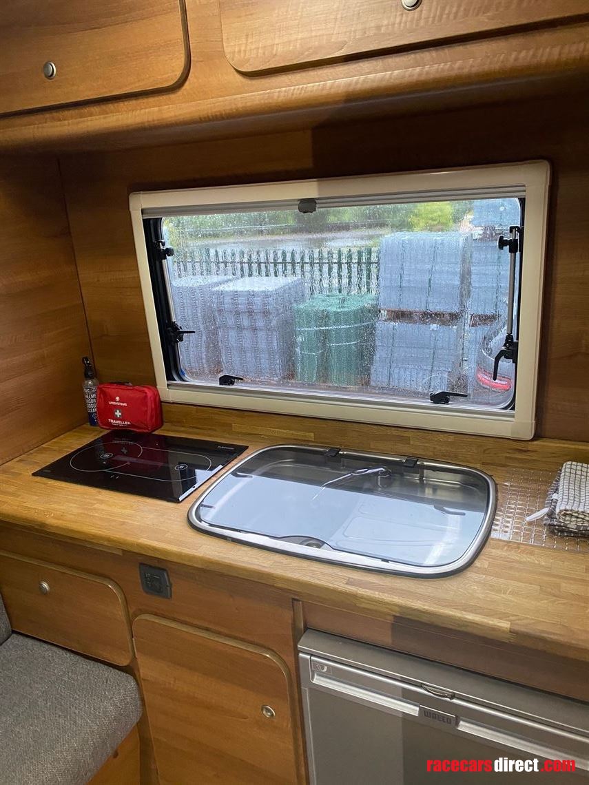 iveco-7-tonne-race-truckmotorhome