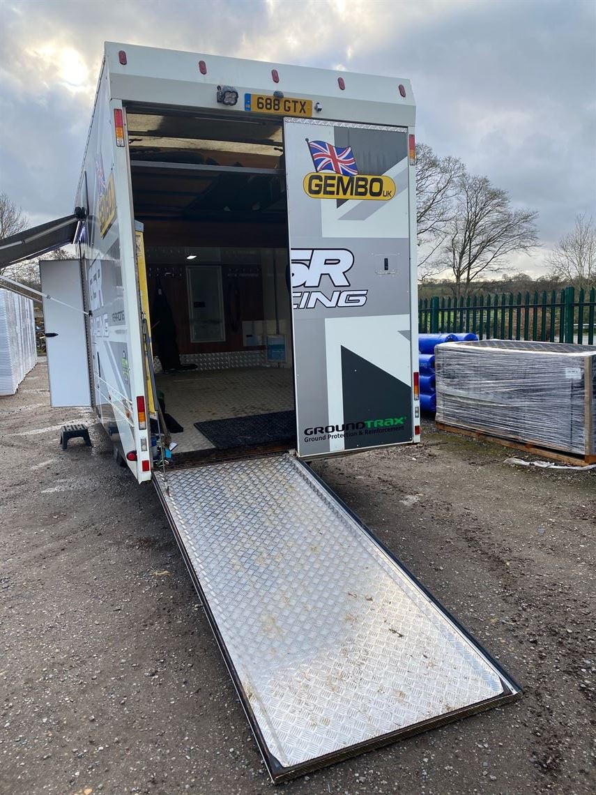 iveco-7-tonne-race-truckmotorhome