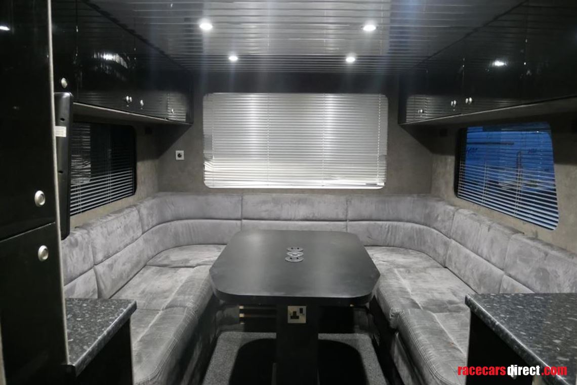 hopkins-race-transporter