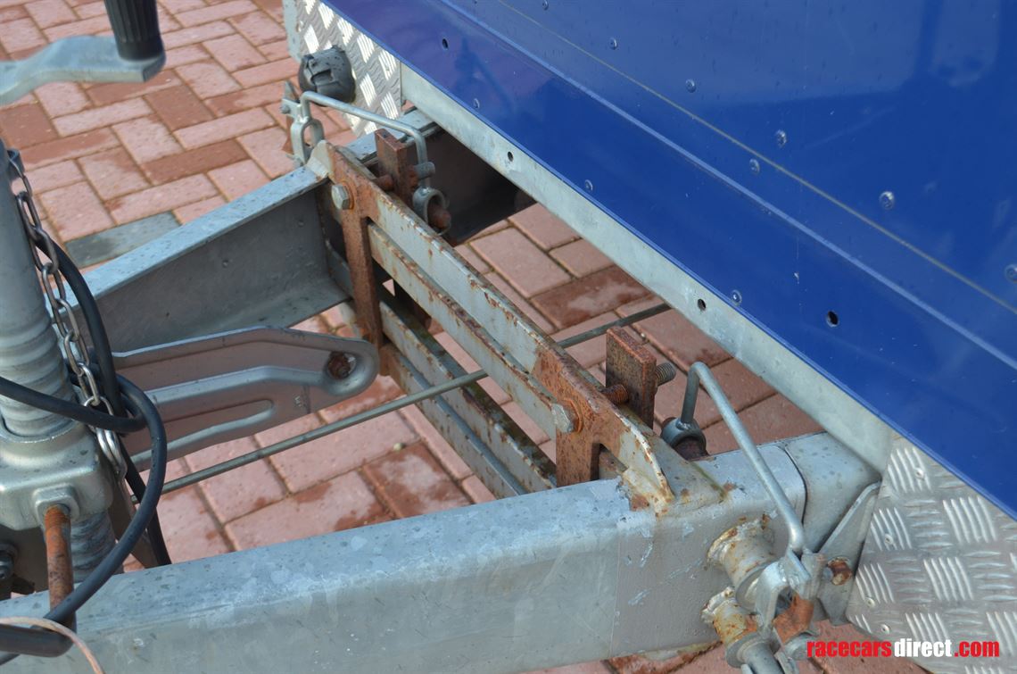 ifor-williams-box-trailer