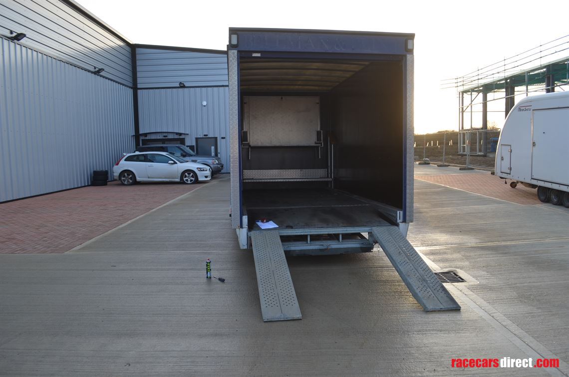 ifor-williams-box-trailer