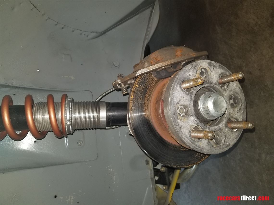 1971-datsun-510-b-sedan-race-car