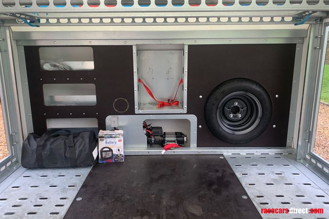 brian-james---race-sport-50m-x20m---3000kg