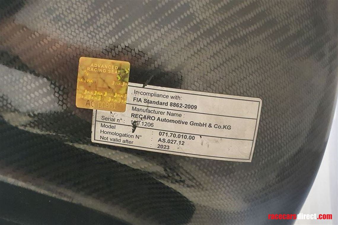 recaro-p1300-gt-bucket-seat