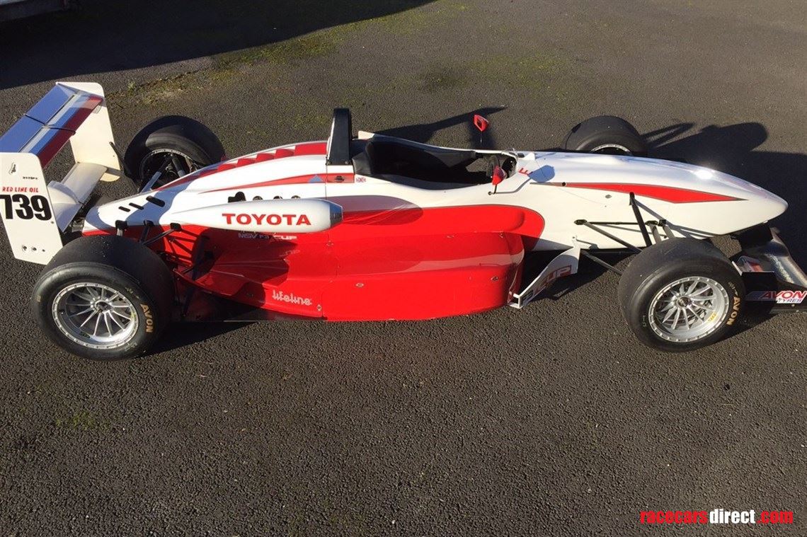 dallara-f301-toms-toyota-f3-car
