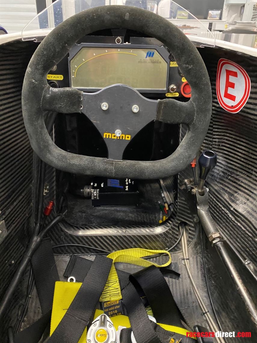 dallara-f301-toms-toyota-f3-car