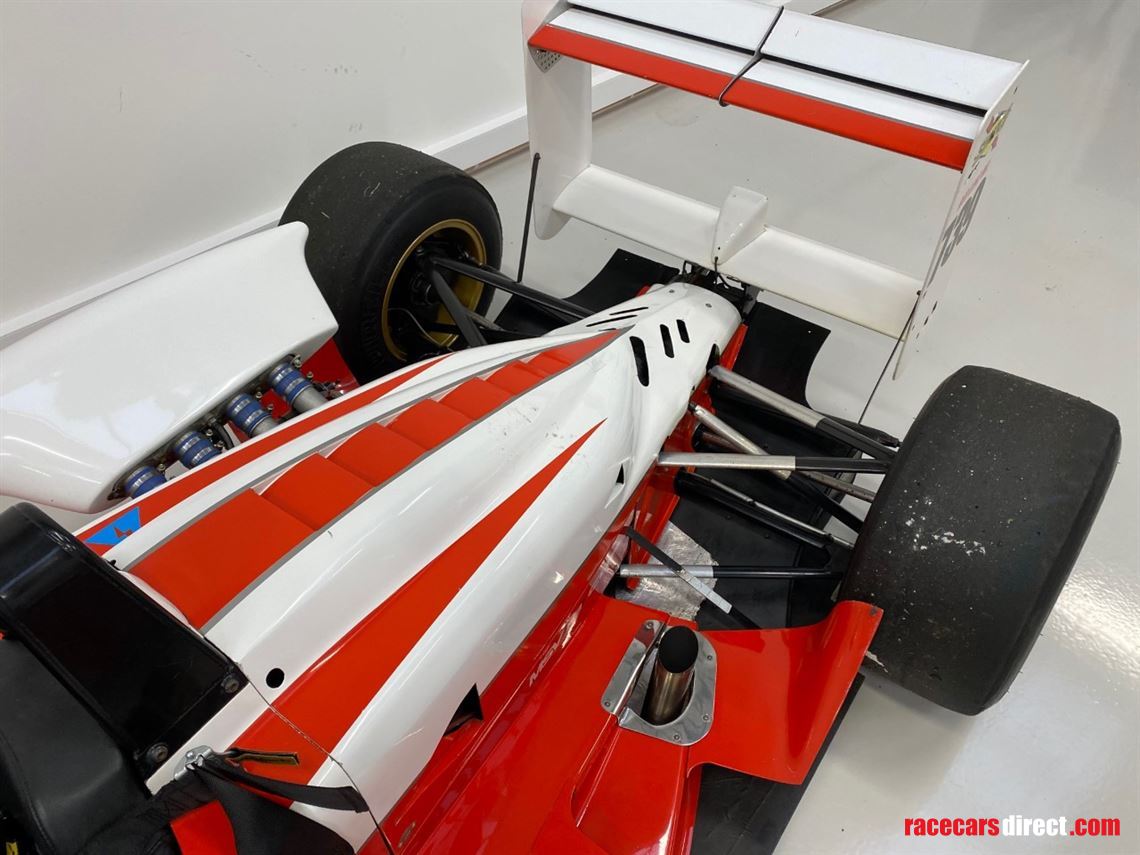 dallara-f301-toms-toyota-f3-car