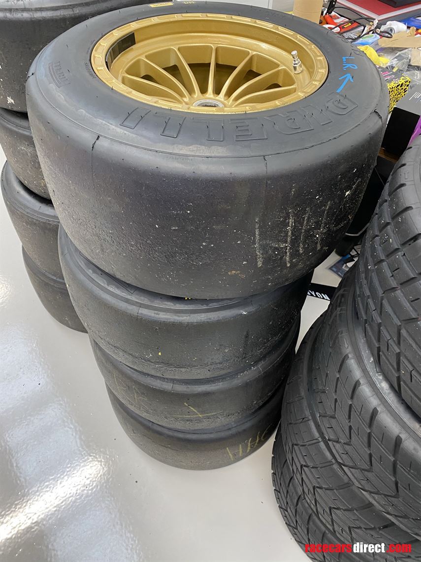 dallara-f301-toms-toyota-f3-car