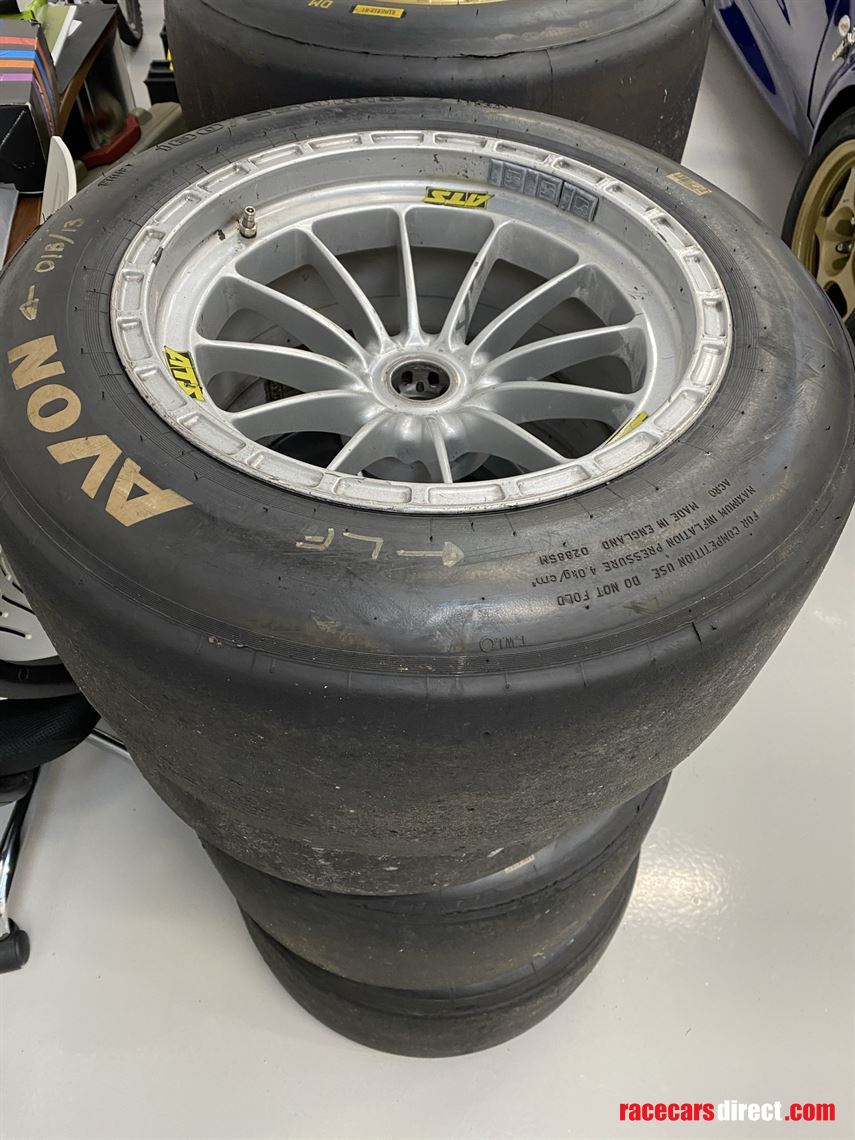 dallara-f301-toms-toyota-f3-car