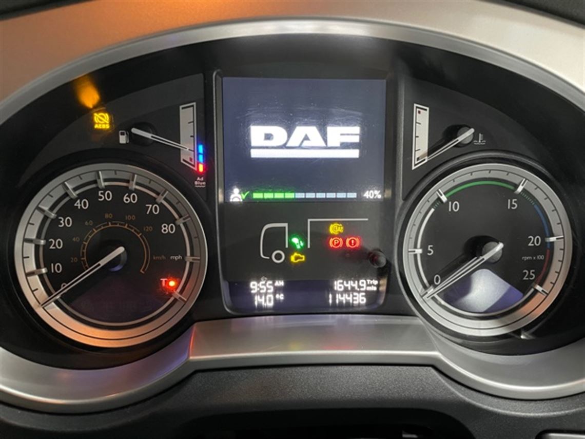 2017-daf-ftxf-4x2-tractor-unit