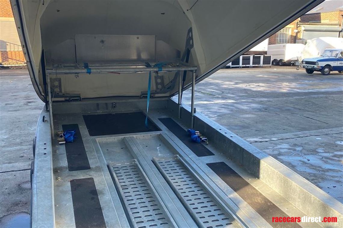 brian-james-race-shuttle-2-trailer