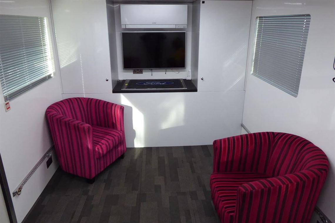 hopkins-race-trailer-2017---outstanding