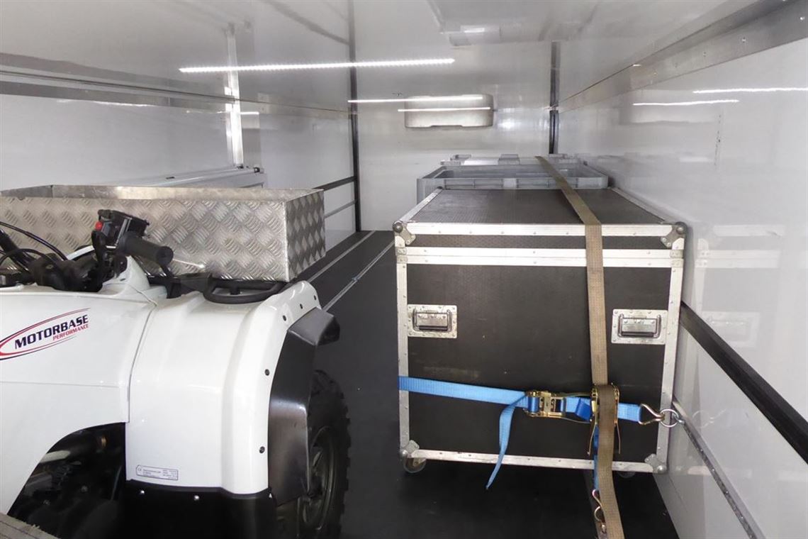 hopkins-race-trailer-2017---outstanding