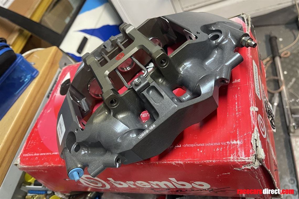 xa83132-brembo-caliper