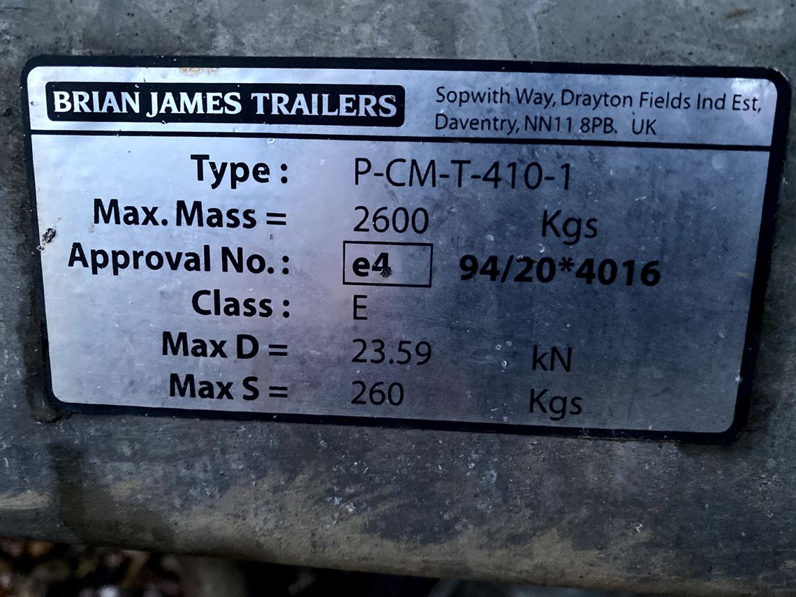 brian-james-sprint-shuttle-covered-trailer