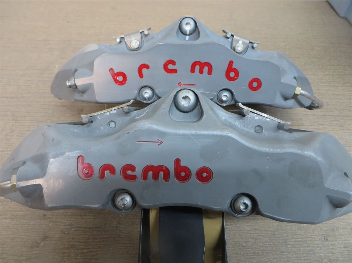 pair-brembo-8-piston-calipers