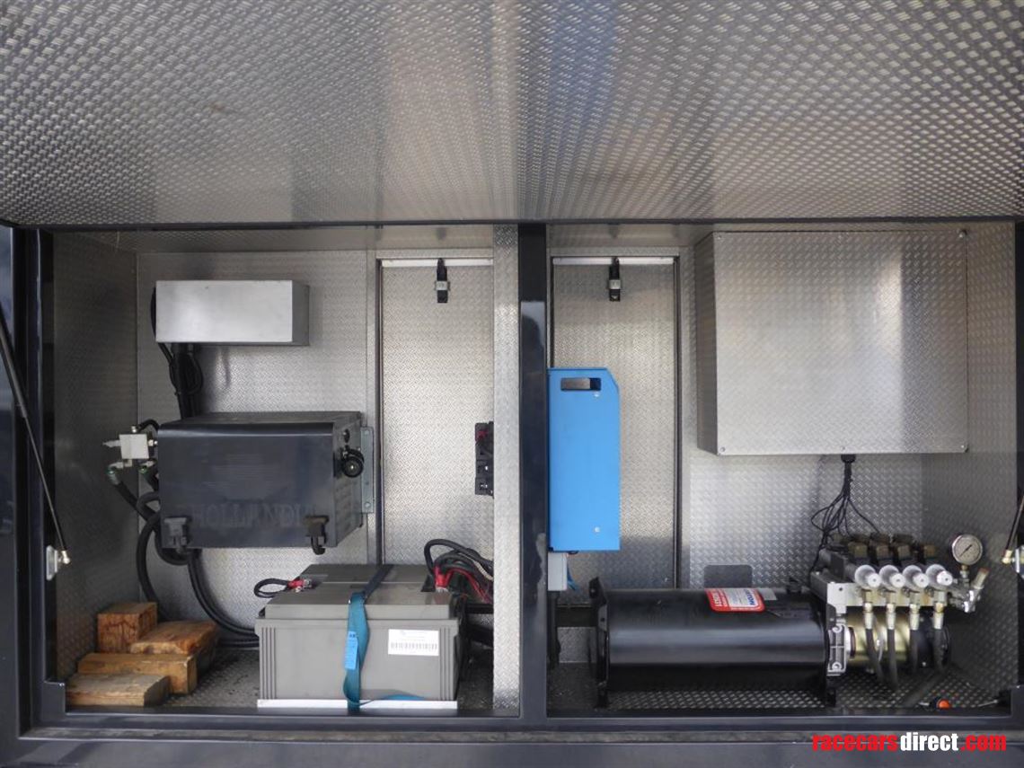 3-formula-car-or-2-gt-car-transporter