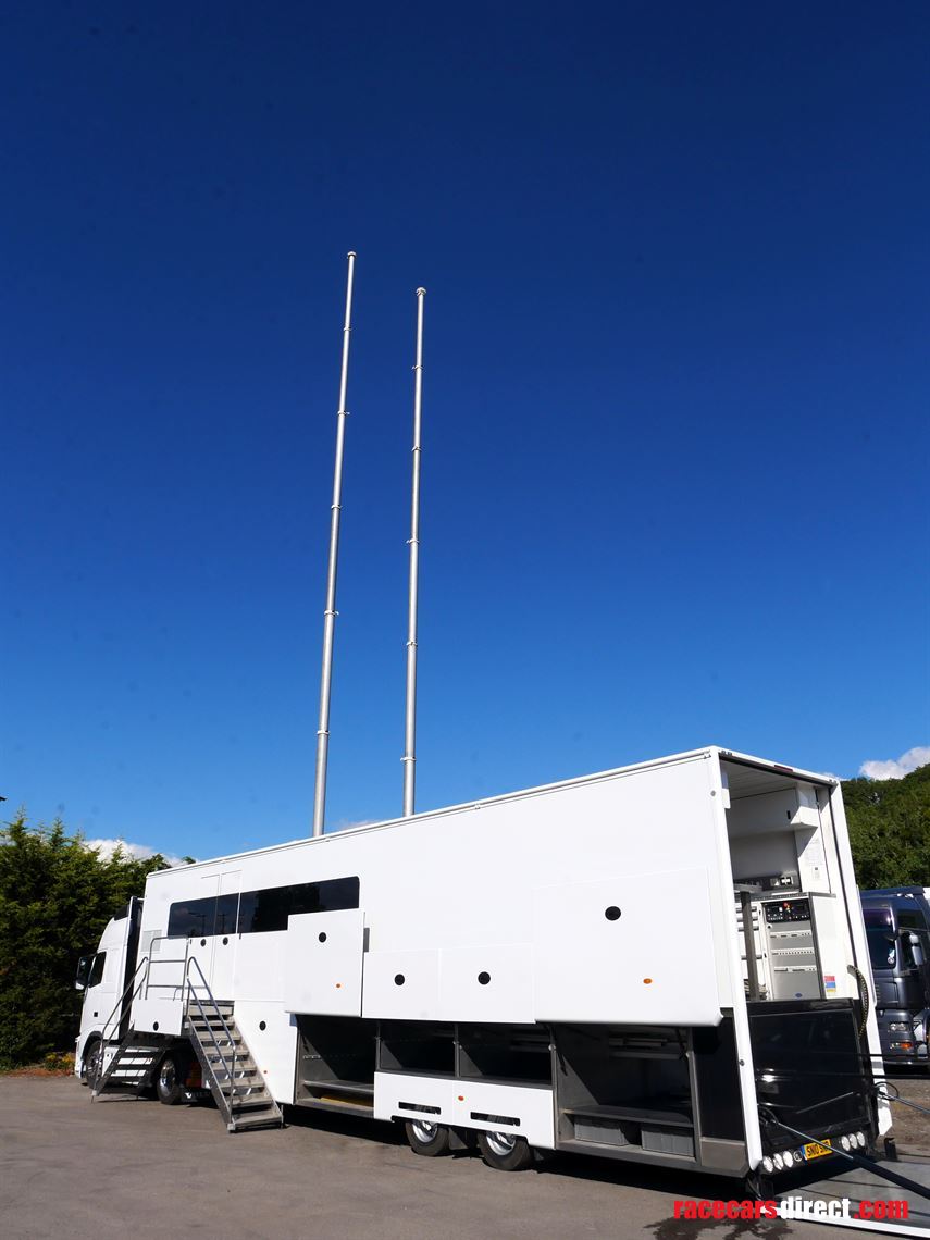 3-formula-car-or-2-gt-car-transporter