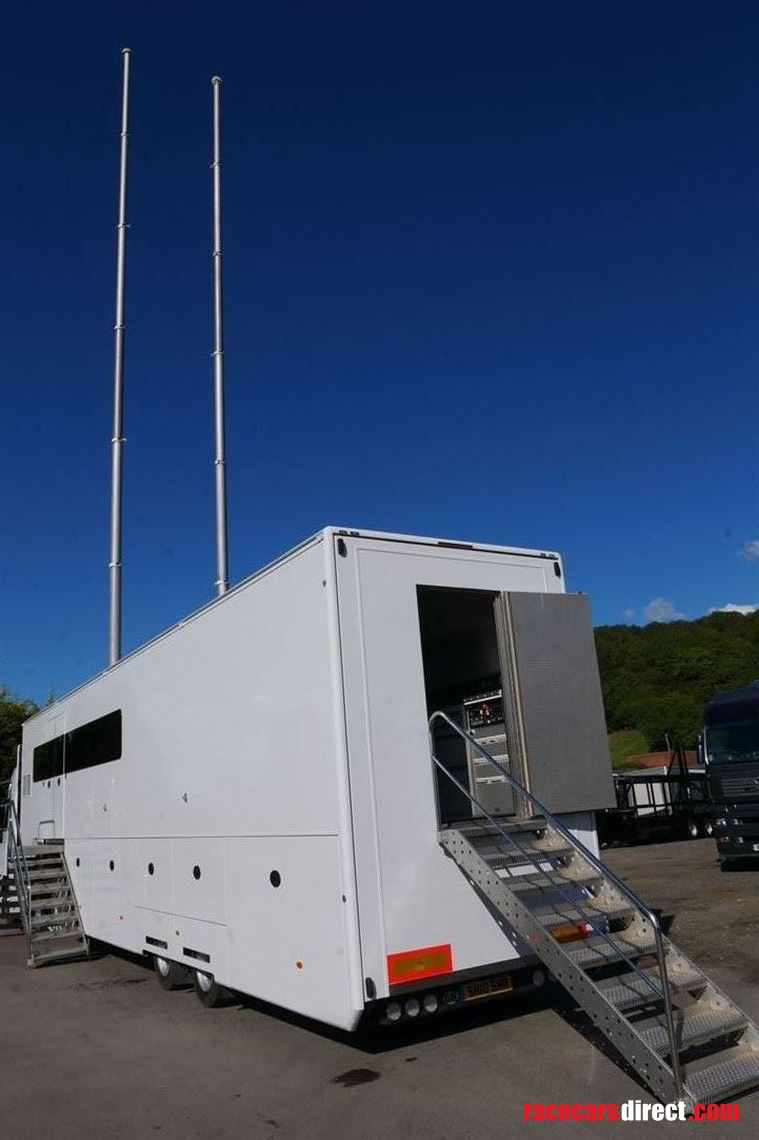 3-formula-car-or-2-gt-car-transporter