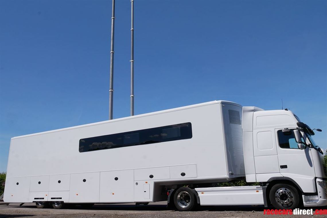 3-formula-car-or-2-gt-car-transporter