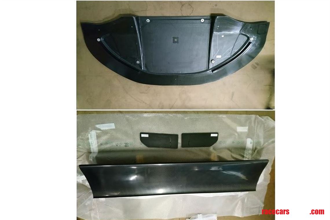 audi-r8-gt3-lms-r16-bodywork-parts-for-sale