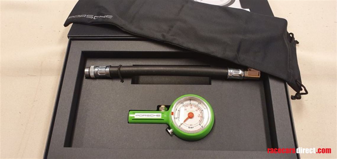 Porsche tyre pressure gauge kit