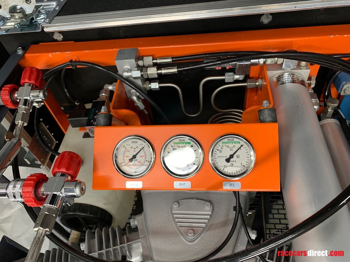 typhoon-3-phase-bottle-charger