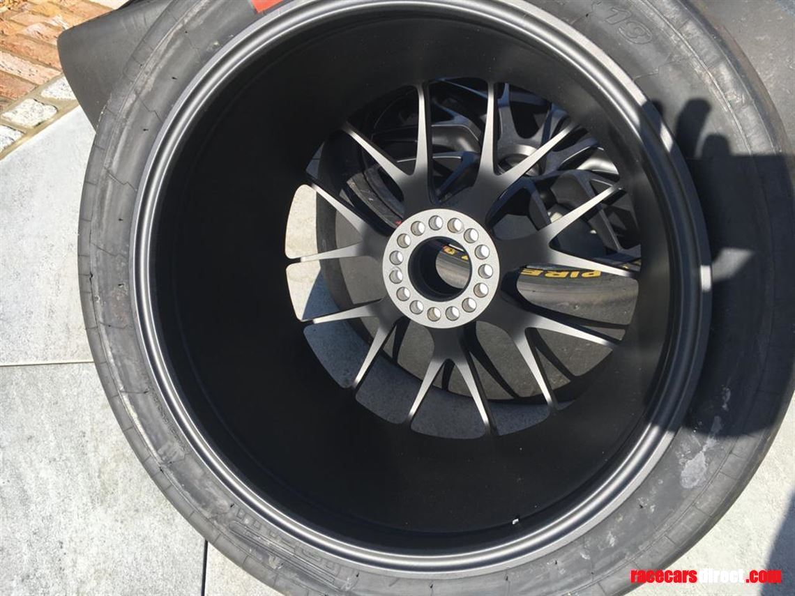 ferrari-458-challenge-wheels-tyres