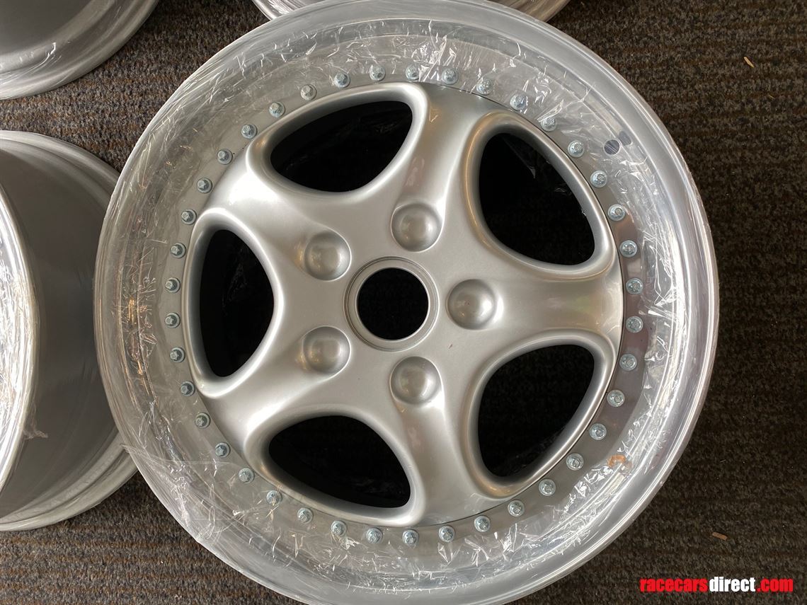 porsche-993-cup-38-speedline-center-lock-whee