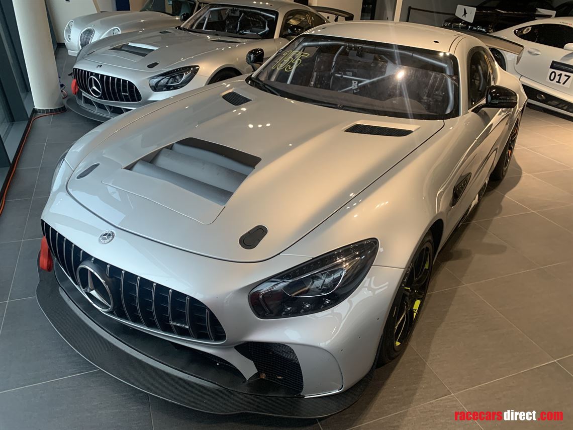 mercedes-amg-gt4-in-great-condition