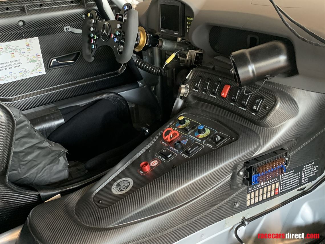 mercedes-amg-gt4-in-great-condition